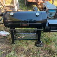 Affumicatore e barbecue