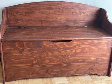 Cassapanca in legno
