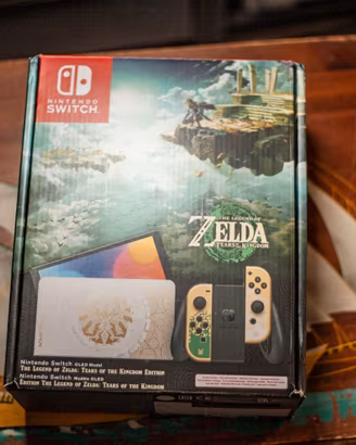 Nintendo Switch OLED Zelda Edition + Nyxi PAD