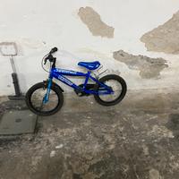 bici blu per bambini
