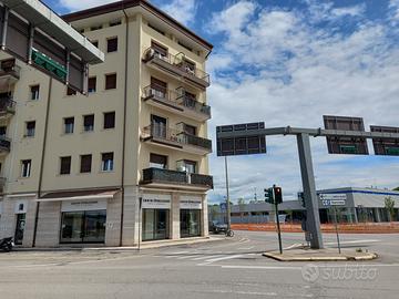 Borgo roma stanza in appartamento in condivisione