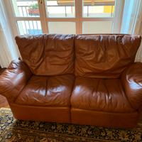 2 divani + 1 poltrona in pelle