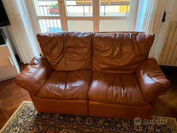 2 divani + 1 poltrona in pelle