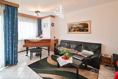 Quadrilocale con balcone e garage doppio a Caldaro