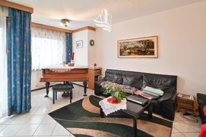 Quadrilocale con balcone e garage doppio a Caldaro