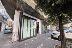 NEGOZIO A MELITO DI NAPOLI