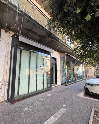 NEGOZIO A MELITO DI NAPOLI