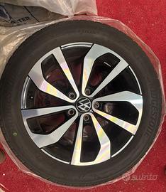 gomme bridgestone 215/55 R17