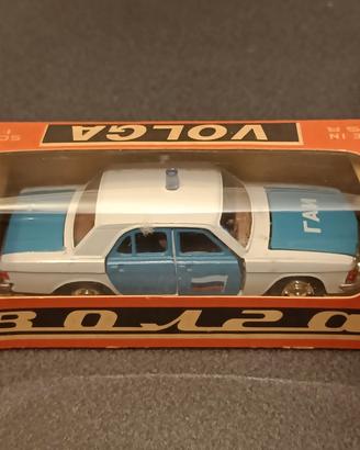 Modellino 1\43 volga auto polizia CCCP 