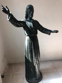 Statua in bronzo raffigurante Gesu -