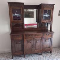 Soggiorno-credenza tavolo sedie divani letto