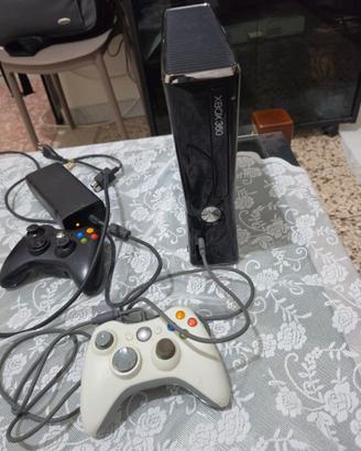 Xbox 360 slim nero lucido