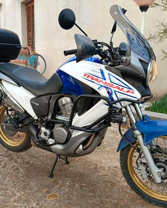 Honda Transalp 700