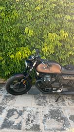 Moto Guzzi v7 iii night pack