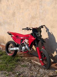 Gas gas 125 2025  Motard solo 64 ore 