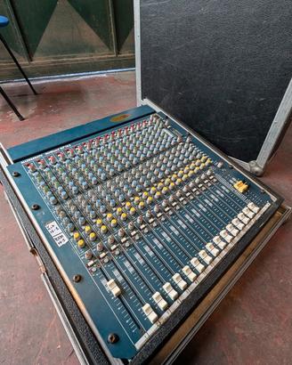 Mixer Allen & Heath Wizard 16