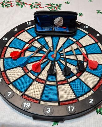 gioco con freccette 
