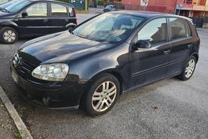 Volkswagen Golf V Goal 1.6 benzina/GPL da riparare