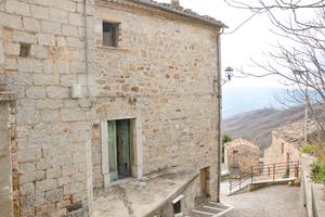 Casa in pietra a Castelbottaccio