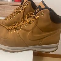 stivaletto nike manoa