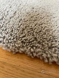 Tappeto grigio grande