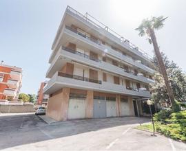 PESCARA - PRESTIGIOSO ATTICO CON TERRAZZO E GARAGE