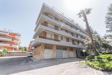 PESCARA - PRESTIGIOSO ATTICO CON TERRAZZO E GARAGE