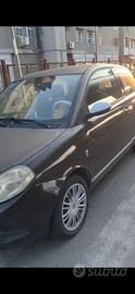 Auto funzionante  senza problemi  al motore