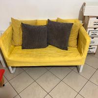 Divano giallo ikea