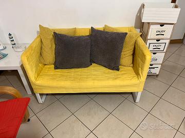 Divano giallo ikea