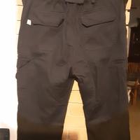 pantaloni da  lavoro per uomo.