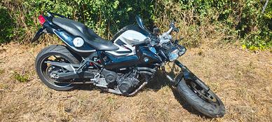 bmw f800r incidentata 