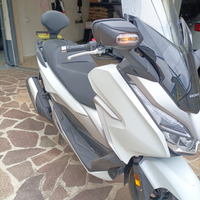 Honda forza 300 bianca