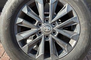 Gomme Toyota Landcruiser250/251 e cerchi originali