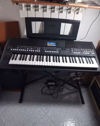 yamaha psr x 600
