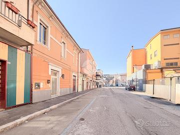 CASA SEMINDIPENDENTE A AVEZZANO