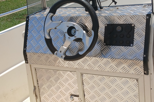 Barca completa di dotazione di bordo