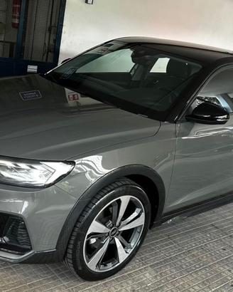 Audi A1 allstreet 30 TFSI S tronic Identity Contra