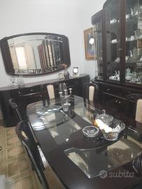 Sala da pranzo in piuma di mogano