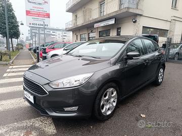 Ford Focus 1.0 MOTORE REVISIONATO, NAVIGATORE