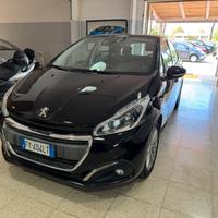 Peugeot 208 PureTech 1.2 cc. 82 cv. Allure NAVIGAT