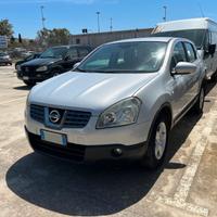 Nissan Qashqai in blocco per ricambi