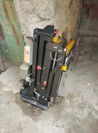 Montascale per disabili con pedana elettronica