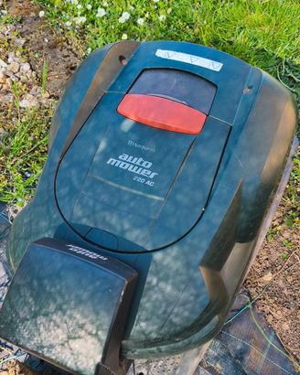 Robot tagliaerba Husqvarna Automower 220 AC