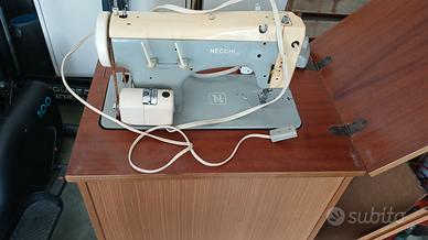 macchina cucire con mobile della necchi