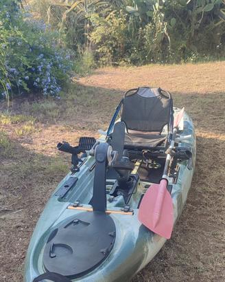 Kayak da pesca con pedali