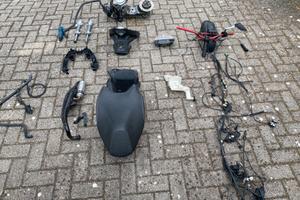 Pezzi vari scooter aerox 2017