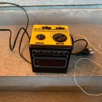 Radiosveglia vintage cubo International