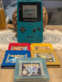 game boy color 1998 + 4 cassette Pokémon + extra