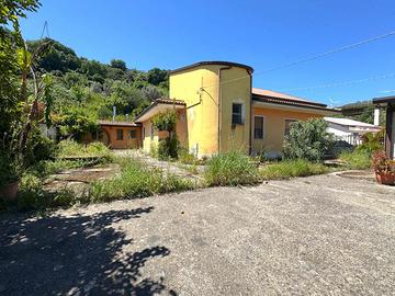 Rif.RI547| casa ind. squillace